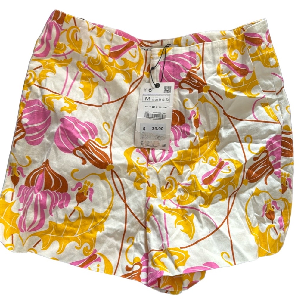 Zara Floral SP/SU shorts 🌺